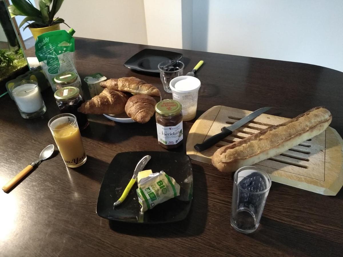 Monterolier A La Campagne, Au Calme Bed & Breakfast エクステリア 写真